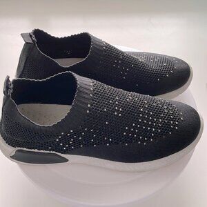 Woman’S Casual Sock Sneakers-Size 9